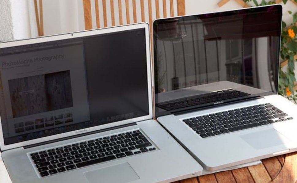 Глянцевий та матовий дисплей ноутбука