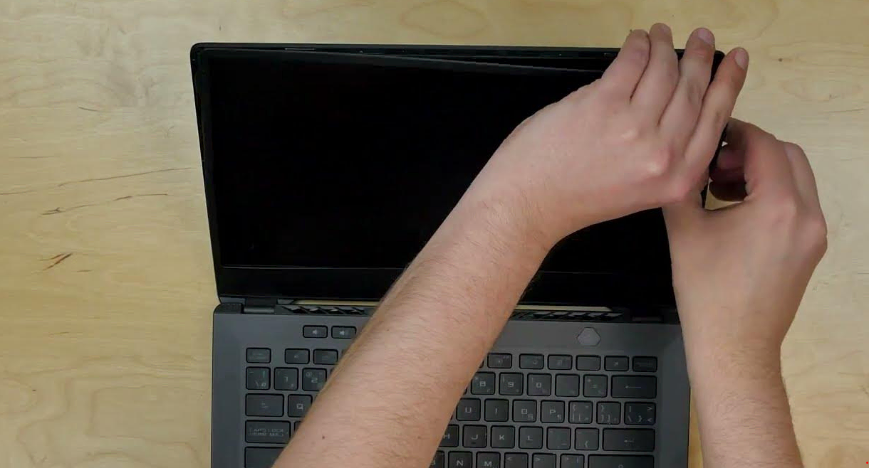 Как заменить экран на ноутбуке