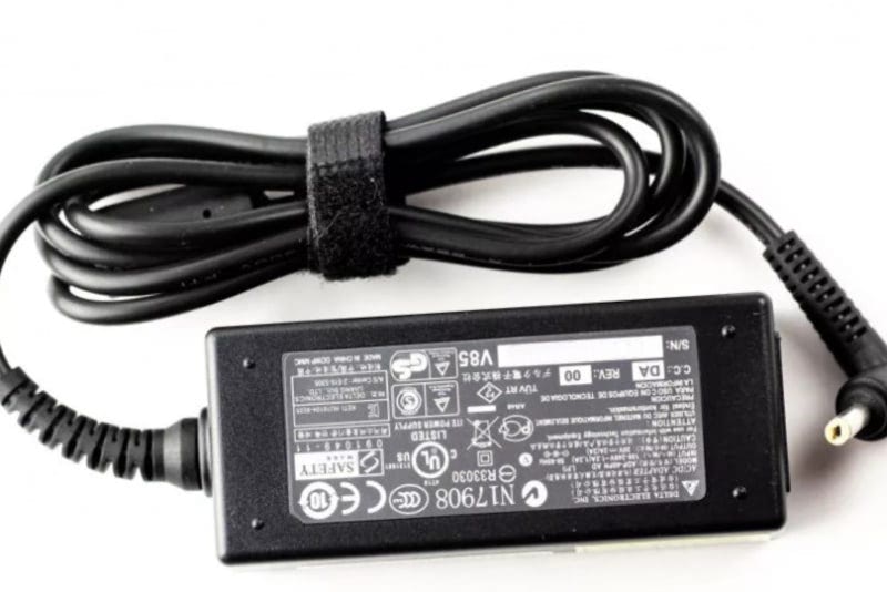 Блок питания ноутбука