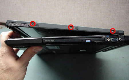 відкручуємо гвинти